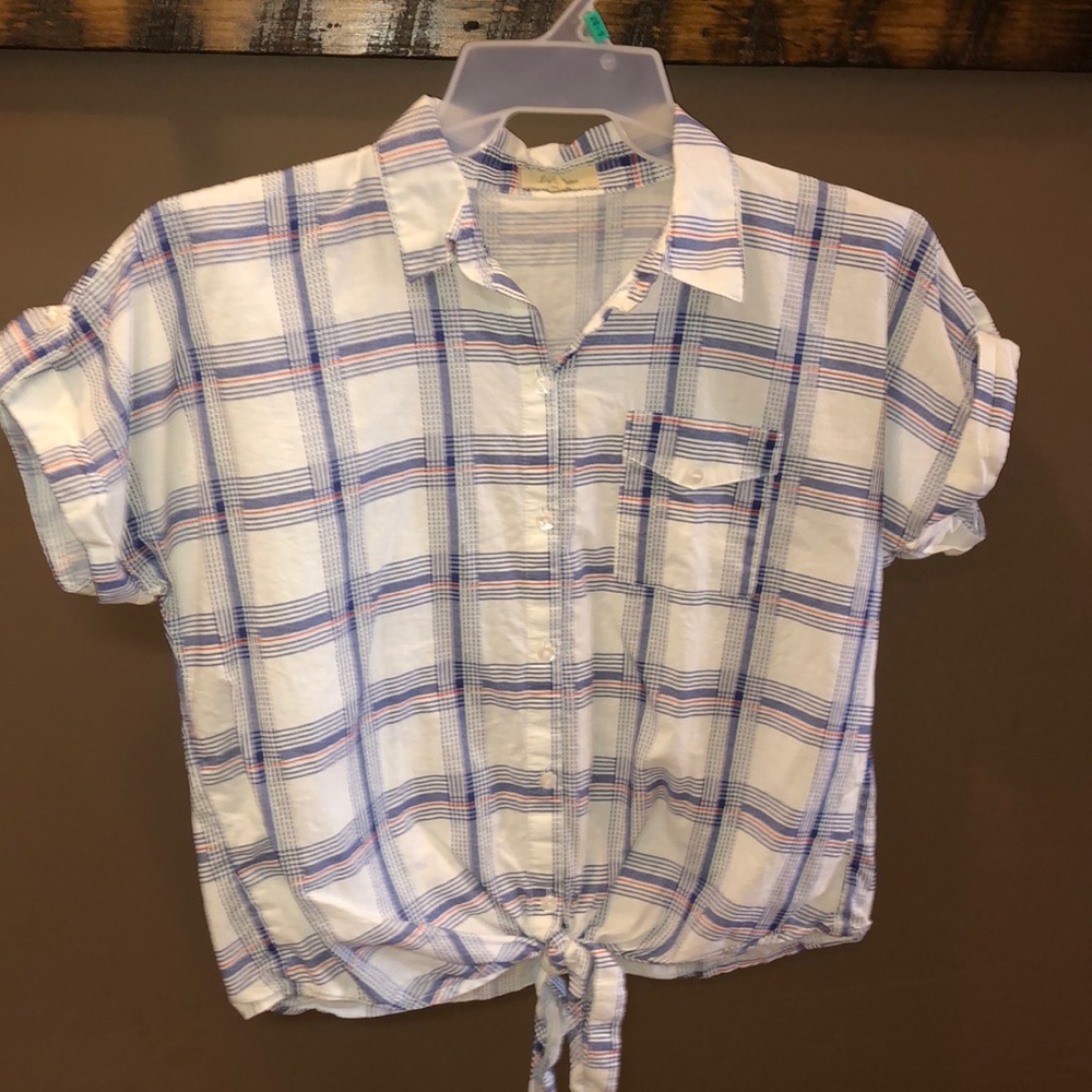 Women’s Medium short sleeve button down shirt